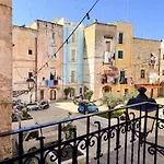 Apricot House דירה *