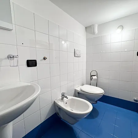 Апартаменти Apricot House *